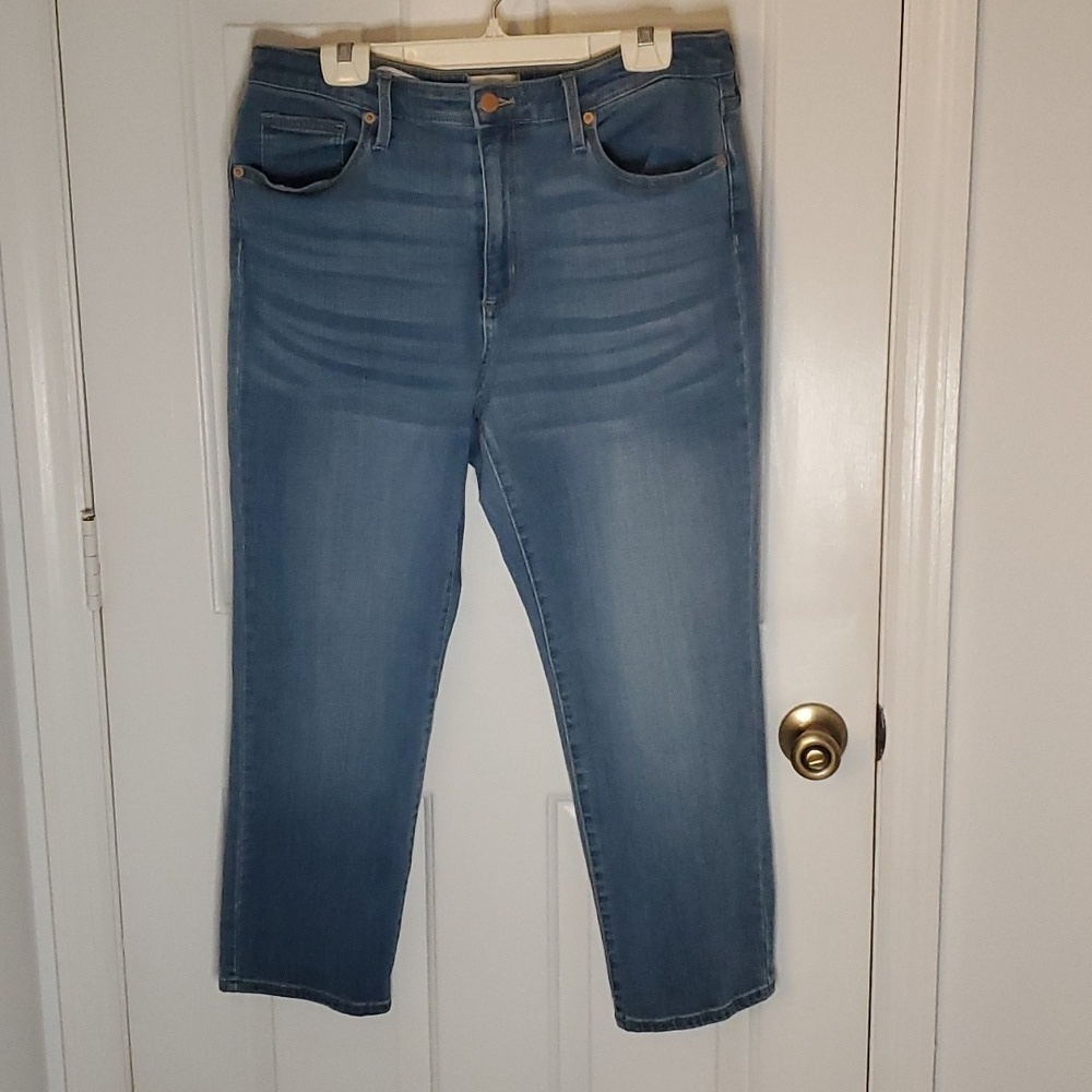 Universal Thread High Rise Slim Straight Distressed Jeans 14/32 S
